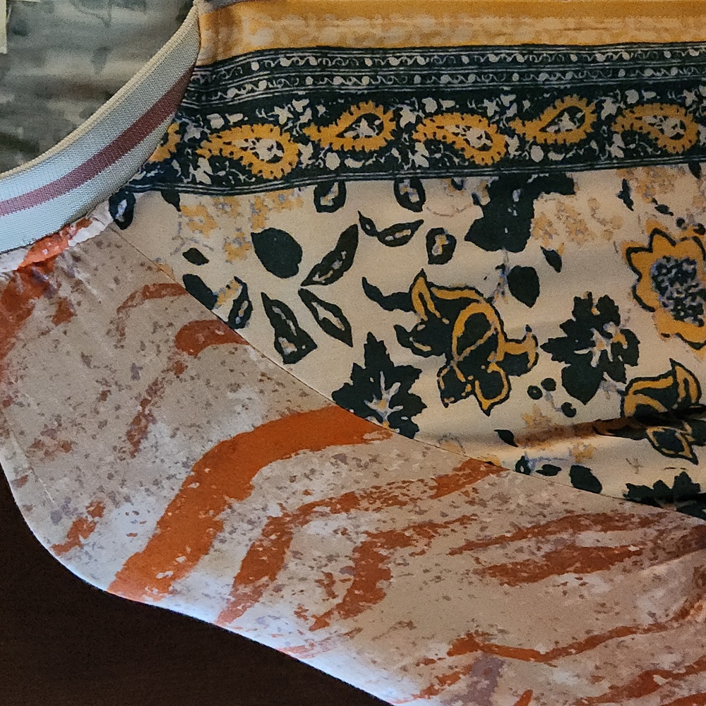 Lightweight Multi Patterned Zip Jacket. - Picture 4 of 9